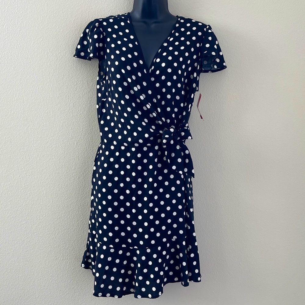NWT XHILARATION WOMENS RUFFLED BLACK W WHITE POLKA DOT WRAP DRESS SIZE L